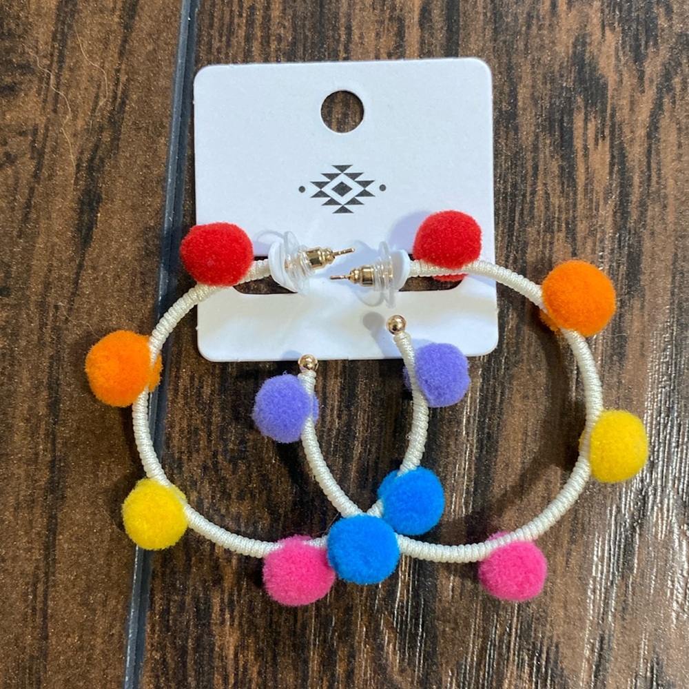 Pom Pom hoops
